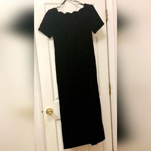 Vintage Maggy London Black Velvet Scalloped Neckline Dress Women's Size 8 EUC